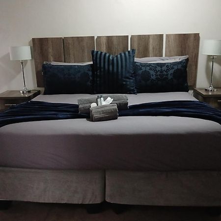 Blue Sparrow Guest House Middelburg  Ngoại thất bức ảnh
